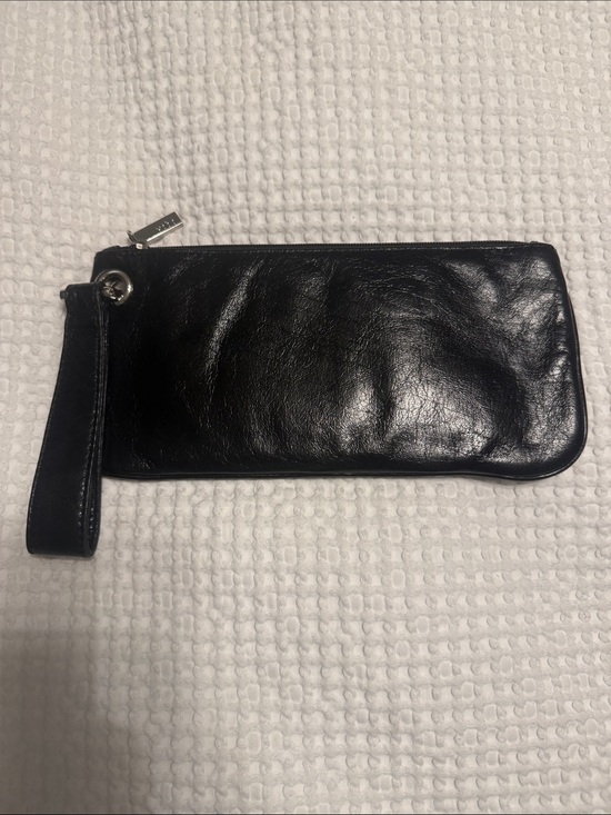 HOBO Handbags - HOBO Black Leather Wristlet Clutch